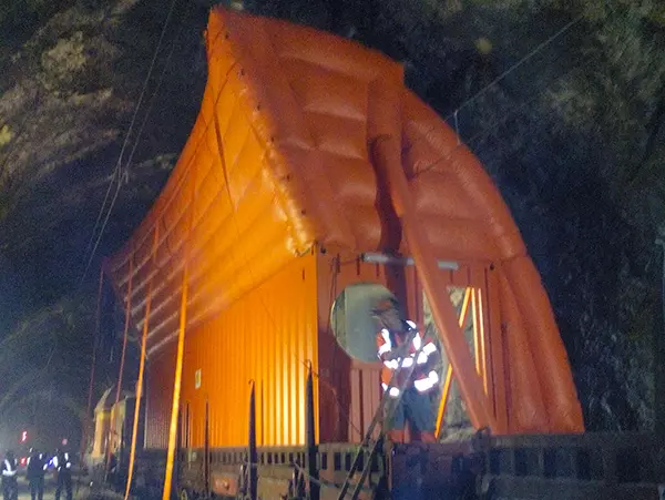 Conception et instalaltion de structure gonflables acoustique , protection poussière et hangar gonfalble pour chantier de tunnel